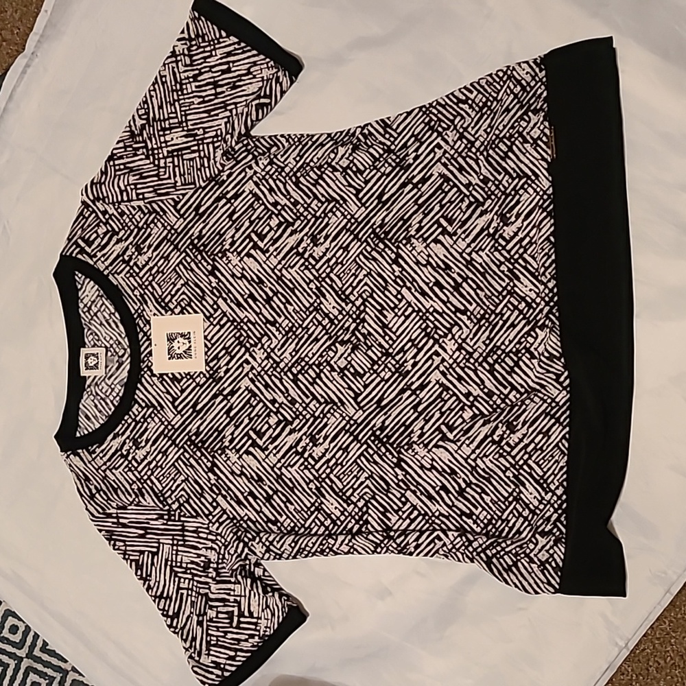 🎈NWT Women's Anne Klein Blouse.     🎈$5 Buy 4 Or More